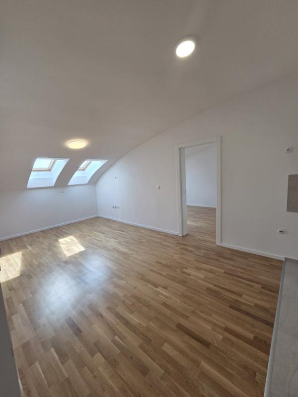Slika 4 - Stan,NOVI SAD,PETROVARADIN,kv: 68.00, € 149350, ID: 1059763
