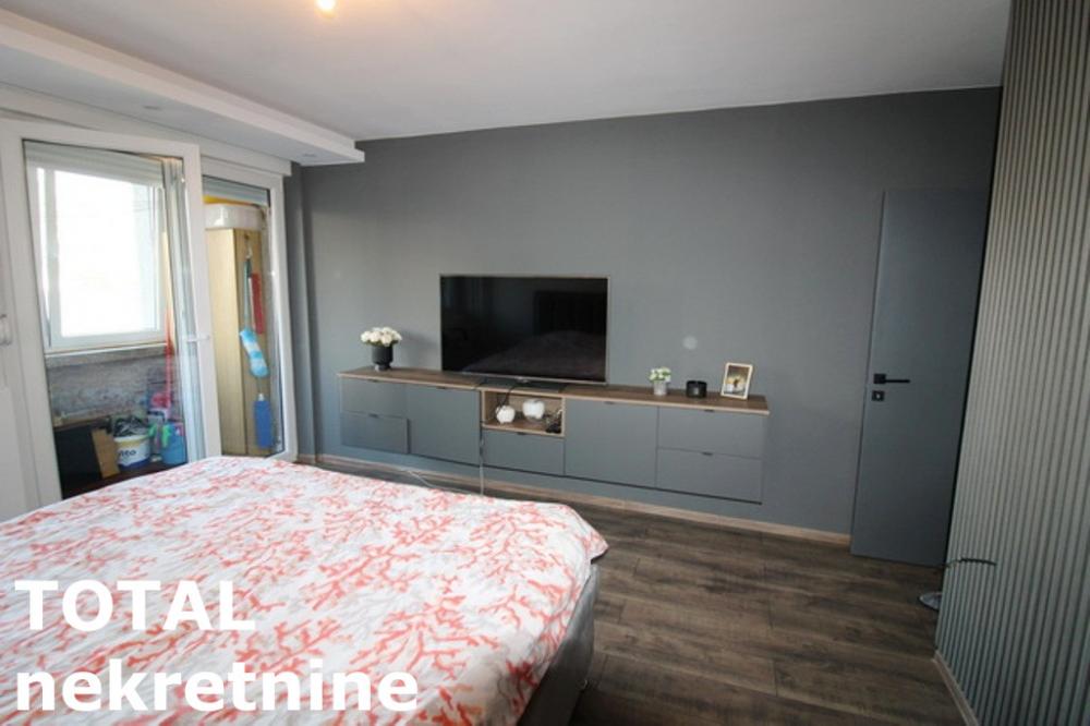 Slika 8 - Stan,NOVI SAD,BULEVAR,kv: 63.00, € 160000, ID: 1103144