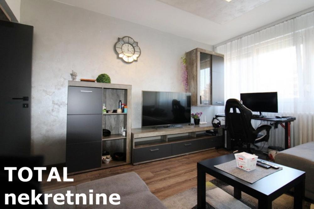 Slika 2 - Stan,NOVI SAD,BULEVAR,kv: 63.00, € 160000, ID: 1103144