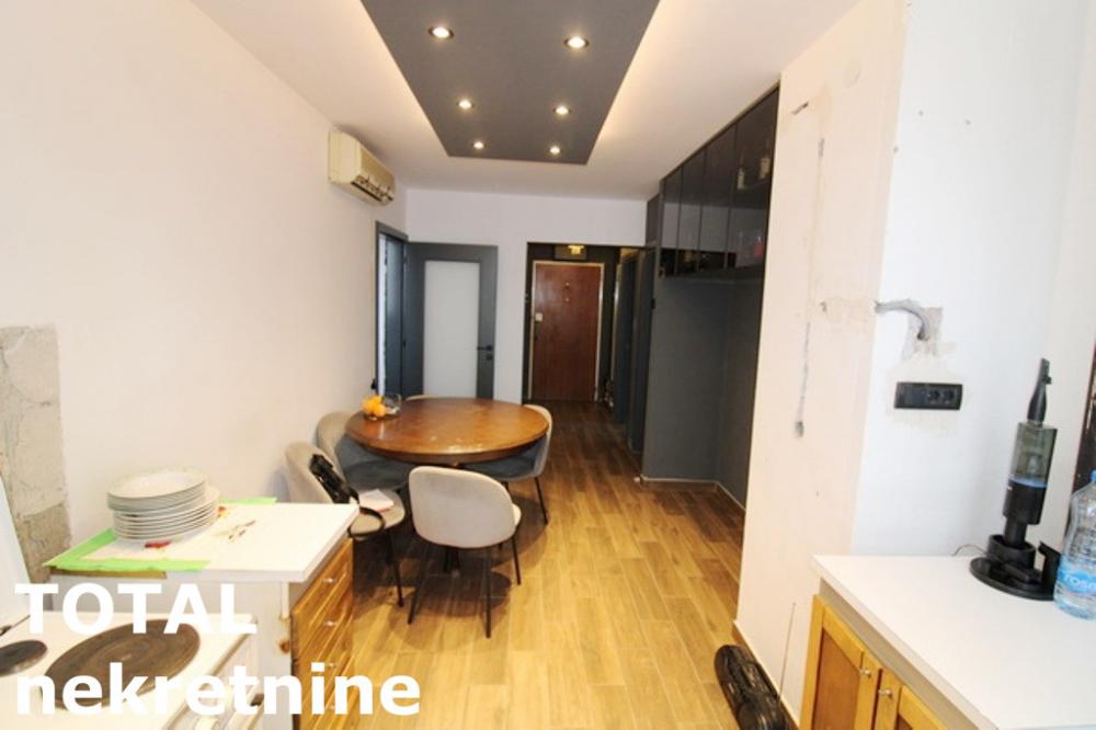 Slika 5 - Stan,NOVI SAD,BULEVAR,kv: 63.00, € 160000, ID: 1103144
