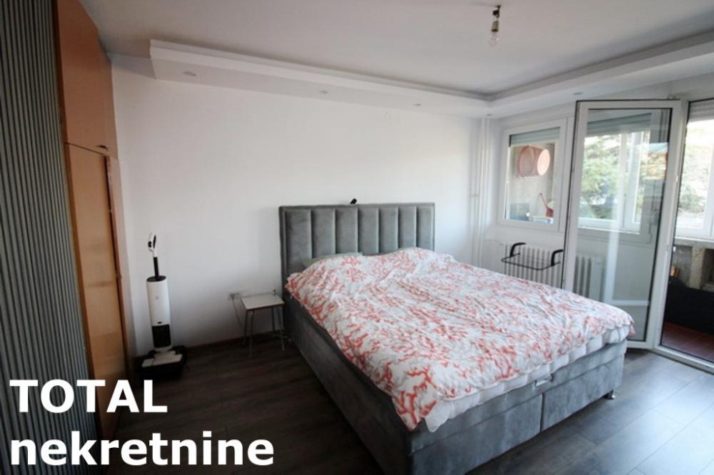 Slika 7 - Stan,NOVI SAD,BULEVAR,kv: 63.00, € 160000, ID: 1103144