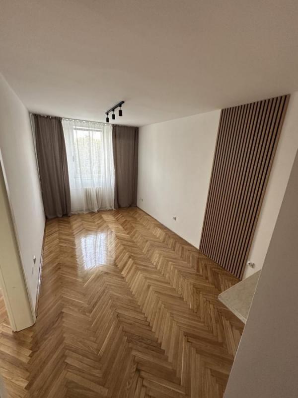 Slika 1 - Jednoiposoban stan na Bulevaru Oslobođenja