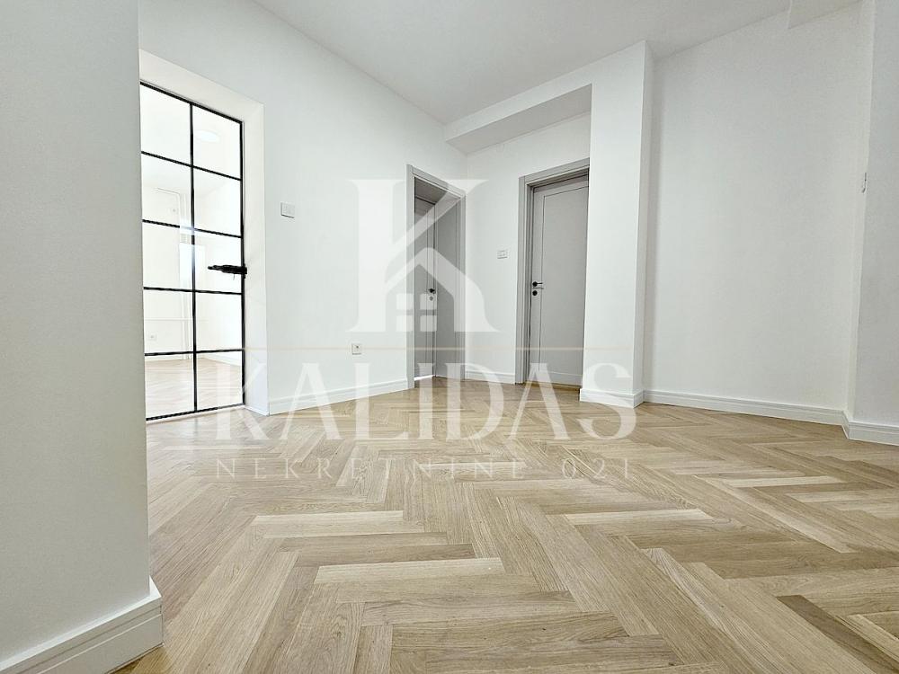 Slika 4 - Stan,NOVI SAD,KEJ,kv: 85, € 302000, ID: 1009037