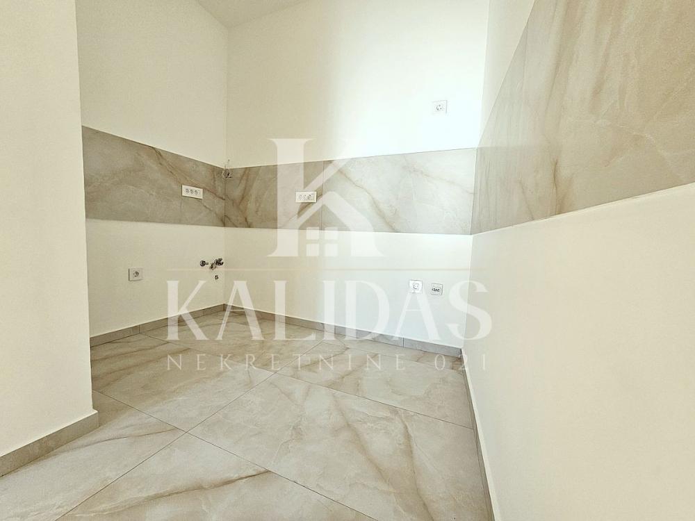 Slika 3 - Stan,NOVI SAD,KEJ,kv: 85, € 302000, ID: 1009037