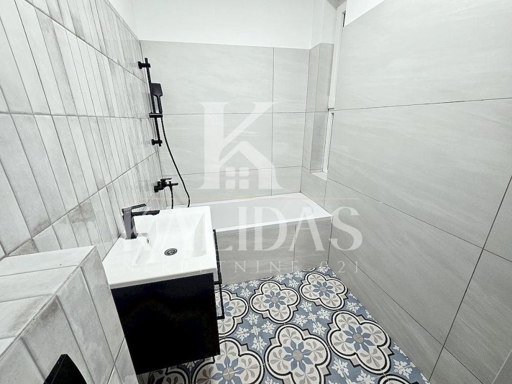 Slika 11 - Stan,NOVI SAD,KEJ,kv: 85, € 302000, ID: 1009037