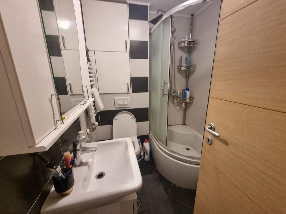 Slika 9 - Dvosoban, 40m2, Bulevar patrijarha Pavla (Somborski bulevar) Novi Sad