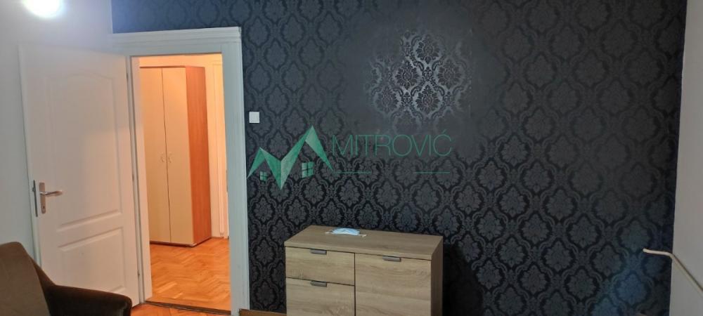 Slika 6 - Funkcionalan dvosoban stan sa zastakljenom terasom u zelenom okruženju 