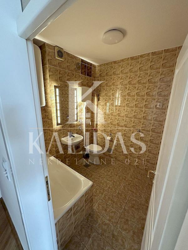 Slika 6 - Stan,NOVI SAD,BULEVAR,kv: 35, € 123600, ID: 1009035