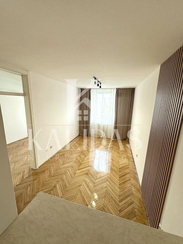 Slika 1 - Stan,NOVI SAD,BULEVAR,kv: 35, € 123600, ID: 1009035