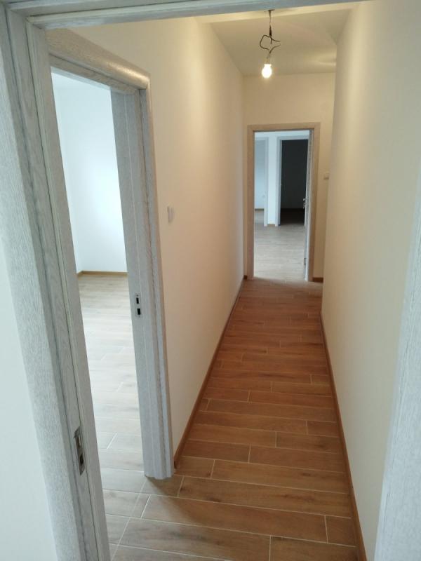 Slika 5 - Stan,NOVI SAD,VETERNIK,kv: 142.00, € 278000, ID: 1058844