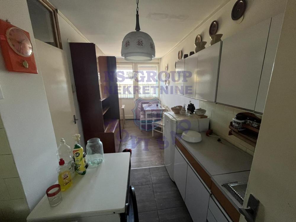Slika 3 - Jednosoban, 39m2, Liman 3 Novi Sad, sa terasom, ima lift
