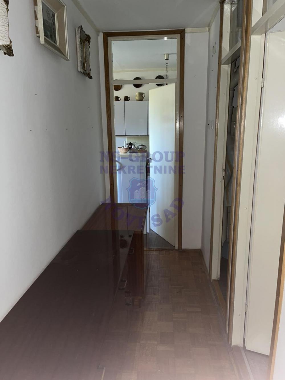 Slika 4 - Jednosoban, 39m2, Liman 3 Novi Sad, sa terasom, ima lift