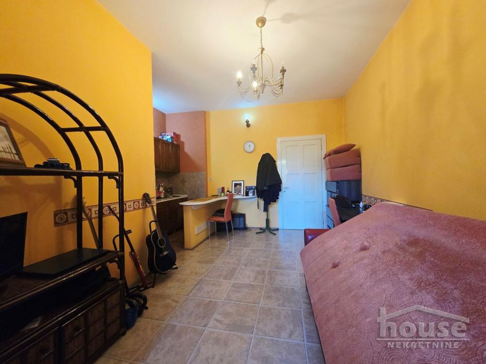 Slika 2 - Stan,NOVI SAD,CENTAR,kv: 30.00, € 130000, ID: 1062121