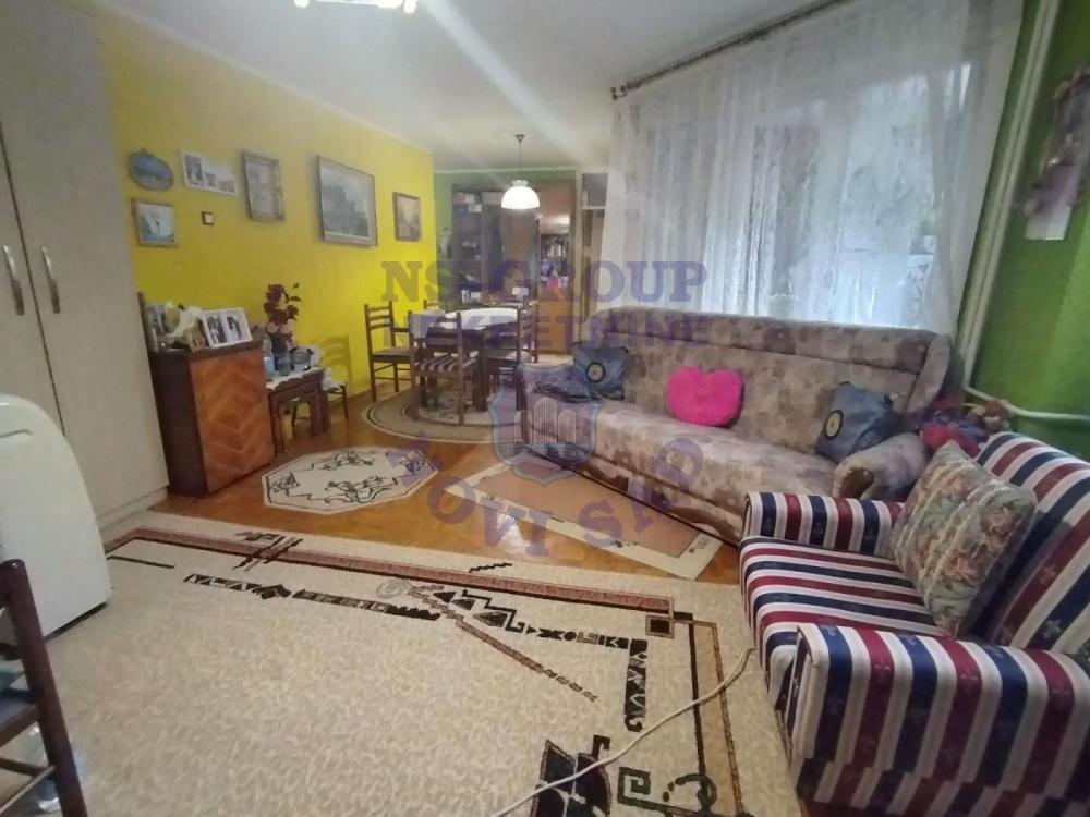 Slika 7 - Dvoiposoban, 75m2, Novo naselje Novi Sad, sa terasom, ima lift