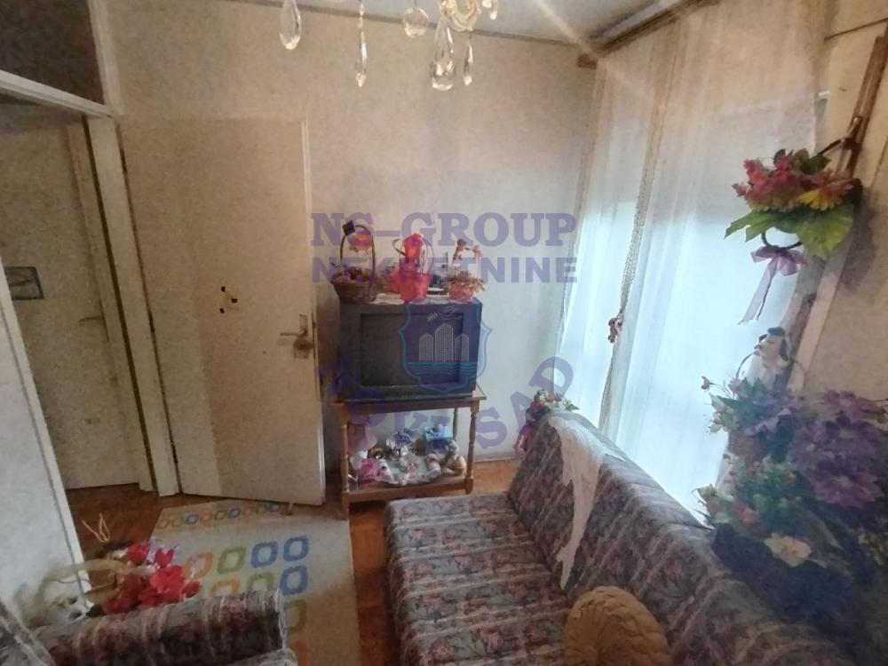 Slika 10 - Dvoiposoban, 75m2, Novo naselje Novi Sad, sa terasom, ima lift