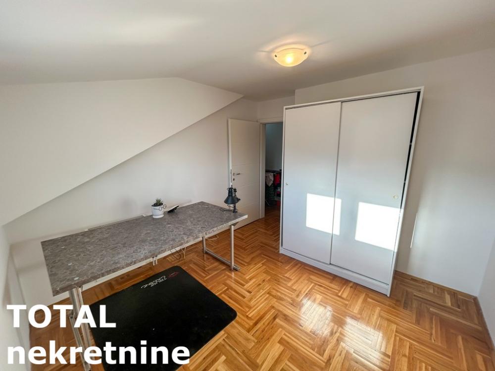 Slika 8 - Stan,NOVI SAD,TELEP,kv: 64.00, € 150000, ID: 1103186