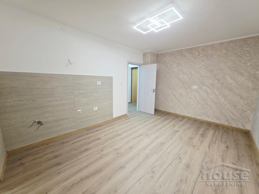 Slika 2 - Stan,NOVI SAD,BULEVAR,kv: 33.00, € 125000, ID: 1066327