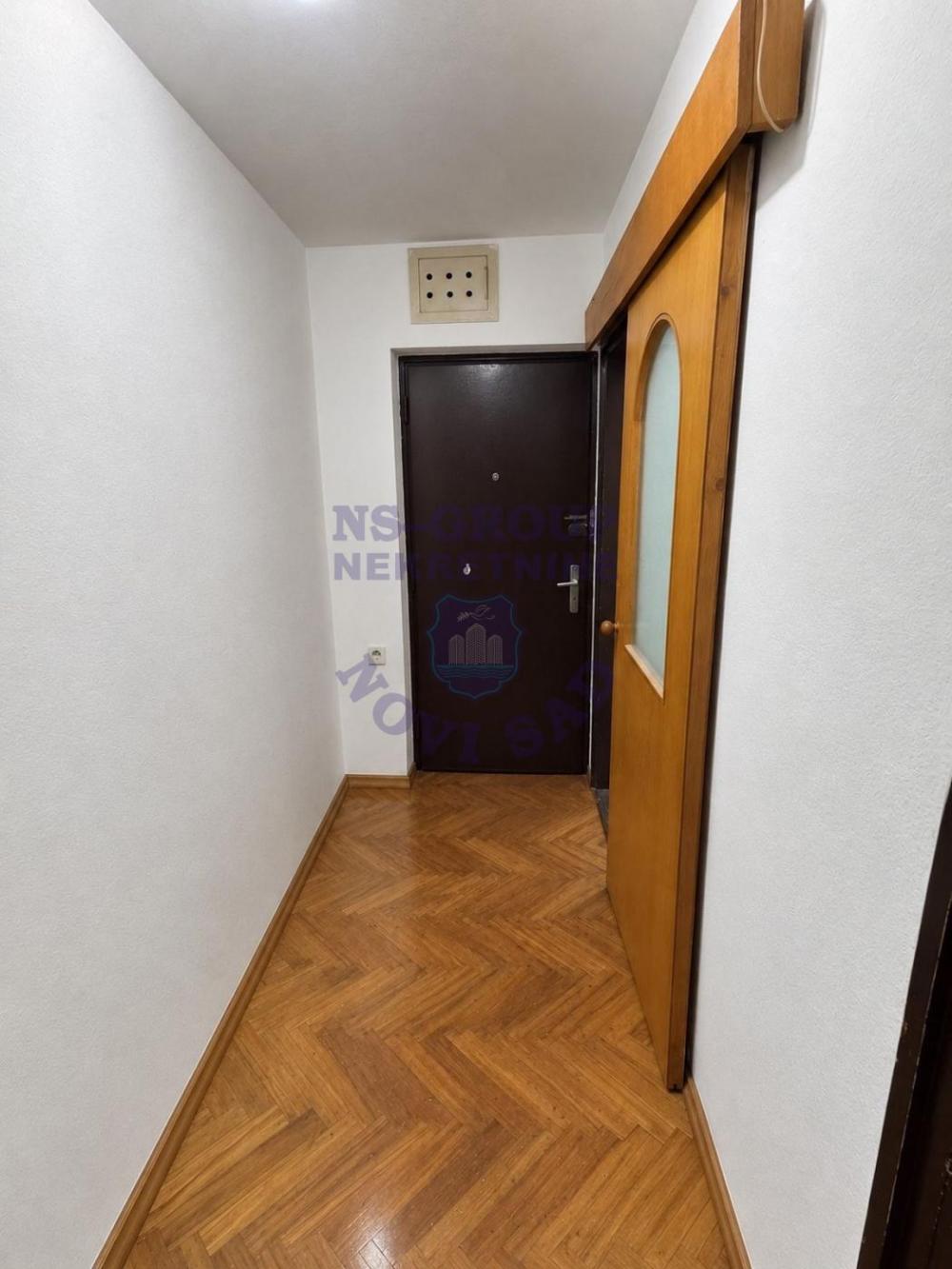 Slika 2 - Prodaja stana, 33m2, Satelit Novi Sad, sa terasom