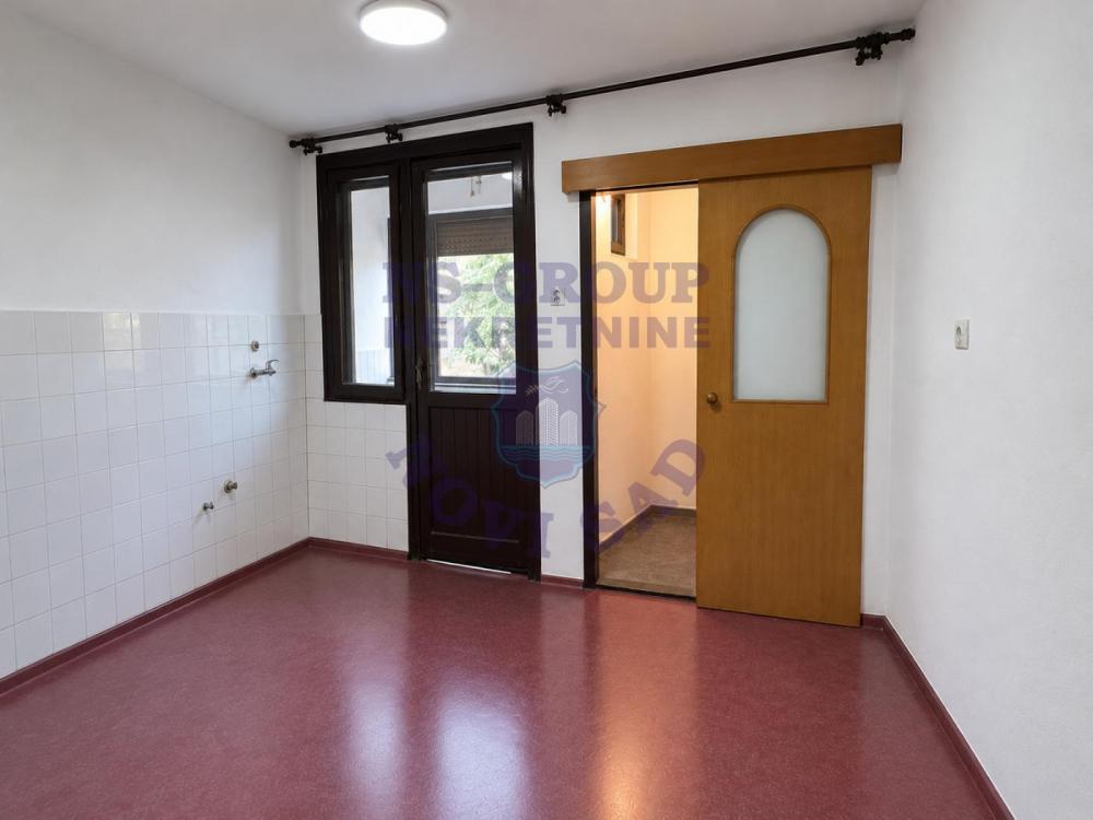 Slika 3 - Prodaja stana, 33m2, Satelit Novi Sad, sa terasom
