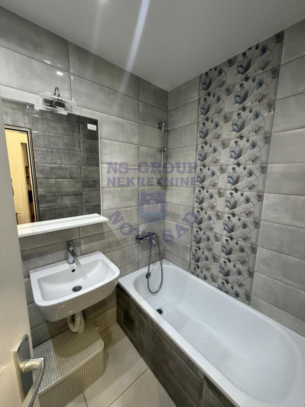 Slika 2 - Dvosoban, 39m2, Nova Detelinara Novi Sad, sa terasom, ima lift