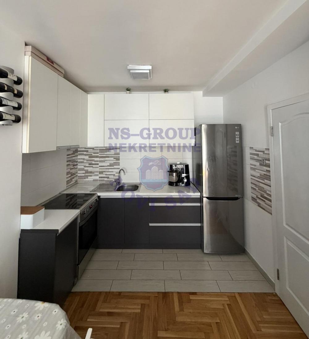Slika 10 - Dvosoban, 39m2, Nova Detelinara Novi Sad, sa terasom, ima lift