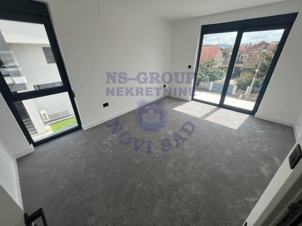Slika 10 - Petosoban, 201m2, Telep Novi Sad, sa terasom, ima lift