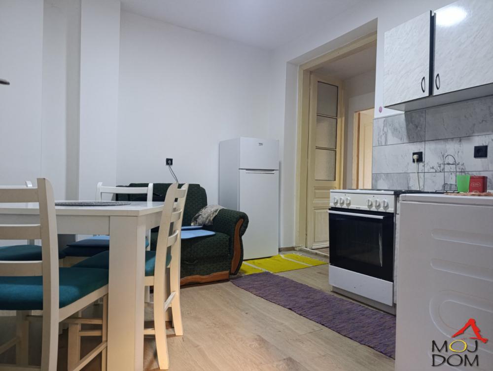 Slika 3 - Stan,NOVI SAD,CENTAR,kv: 40, € 90650, ID: 1032903
