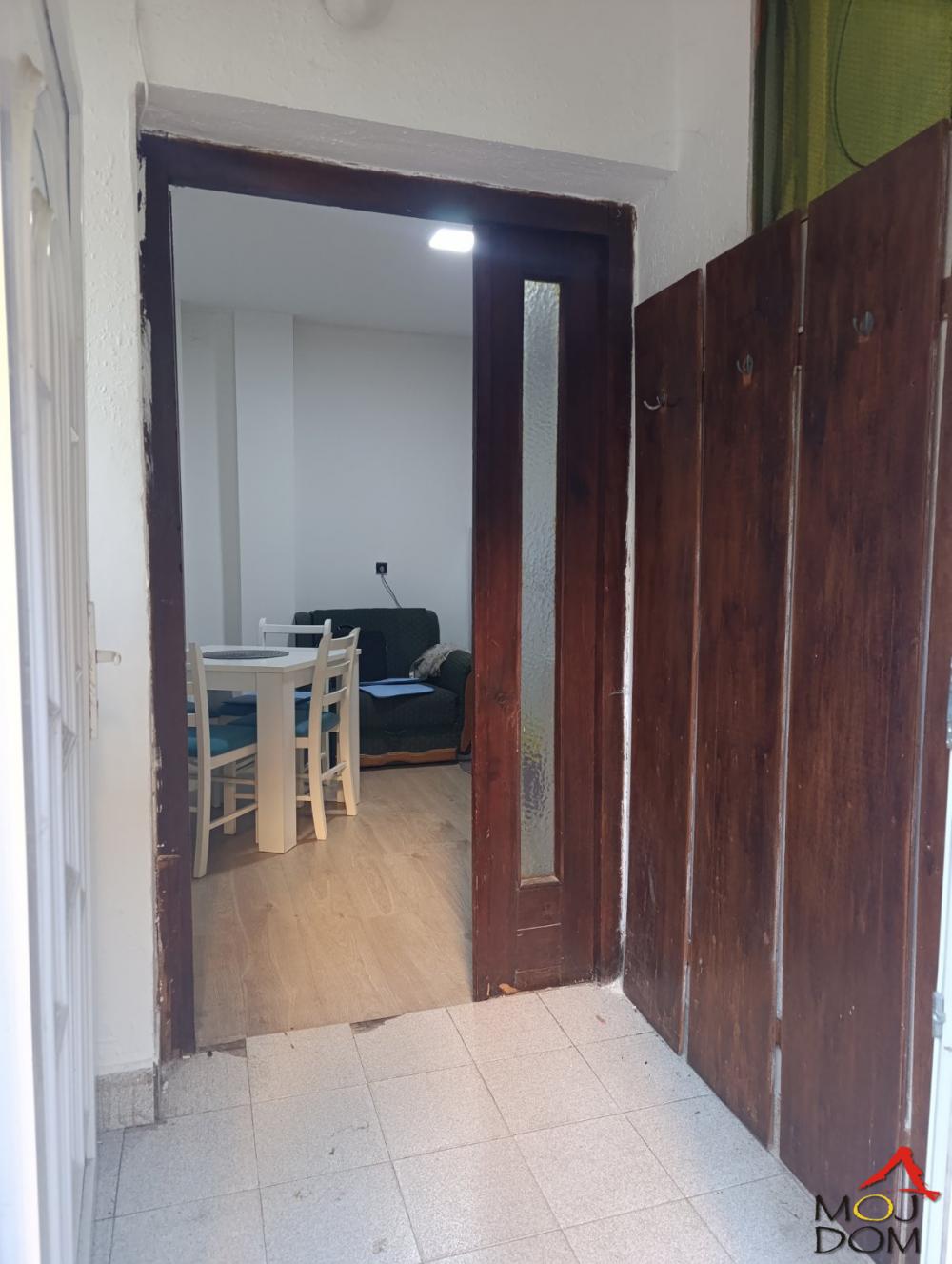 Slika 9 - Stan,NOVI SAD,CENTAR,kv: 40, € 90650, ID: 1032903