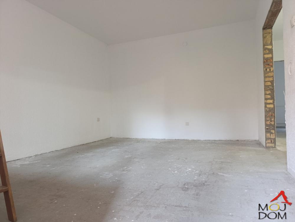Slika 2 - Stan,NOVI SAD,AVIJACIJA,kv: 74, € 182900, ID: 1032897