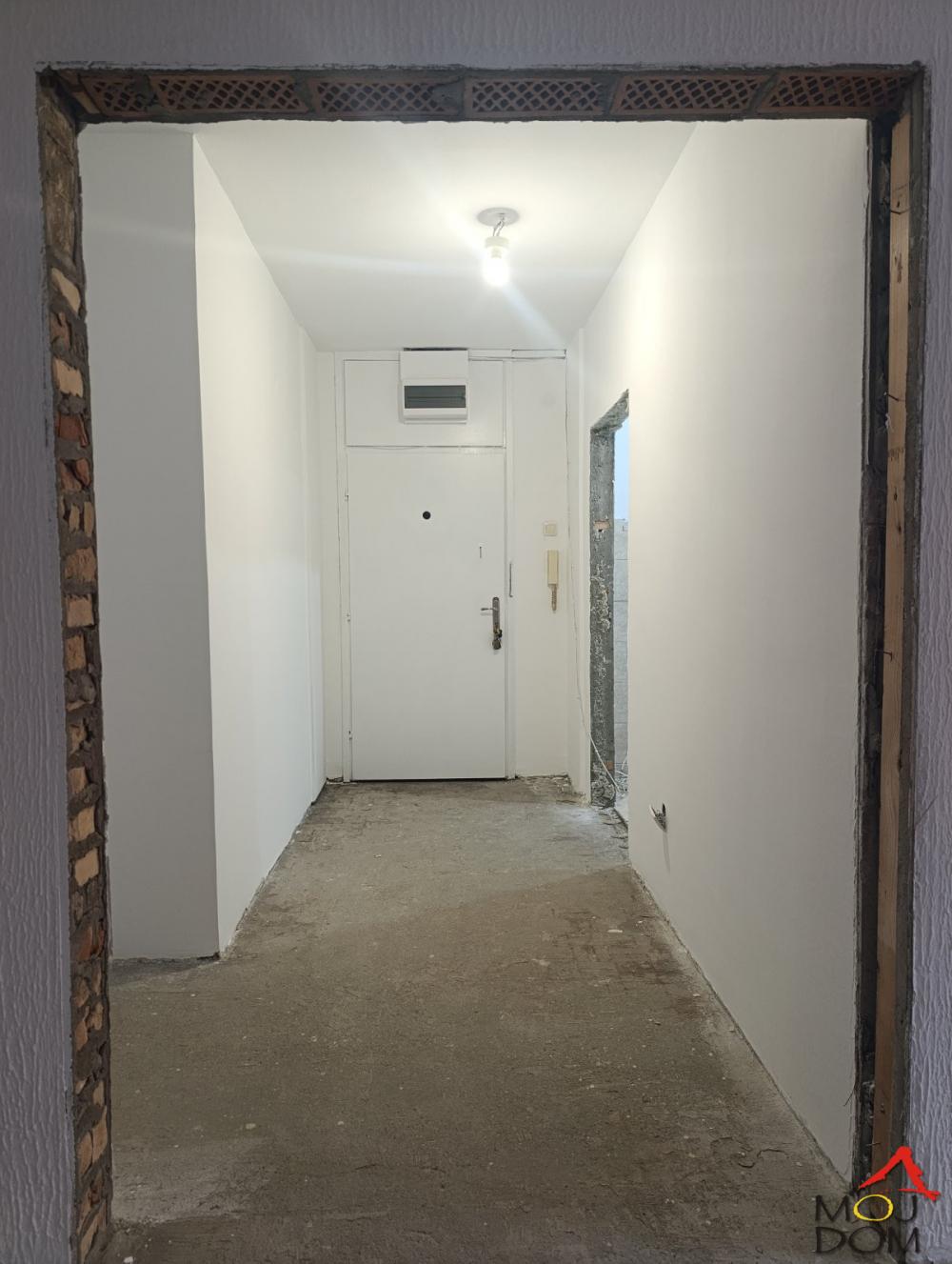 Slika 10 - Stan,NOVI SAD,AVIJACIJA,kv: 74, € 182900, ID: 1032897