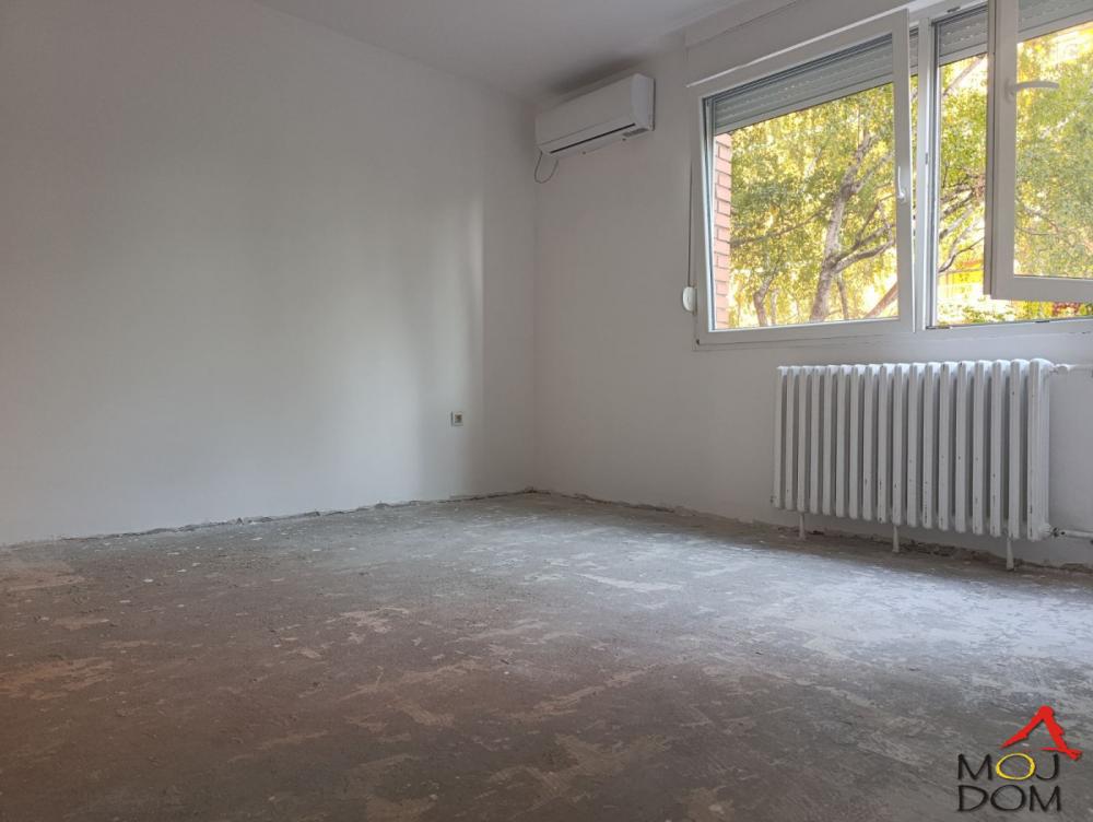 Slika 6 - Stan,NOVI SAD,AVIJACIJA,kv: 74, € 182900, ID: 1032897