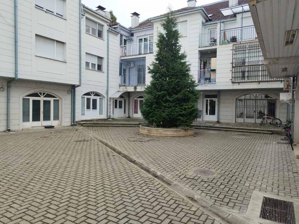 Slika 1 - Stan,NOVI SAD,CENTAR,kv: 20.00, € 52800, ID: 1058050