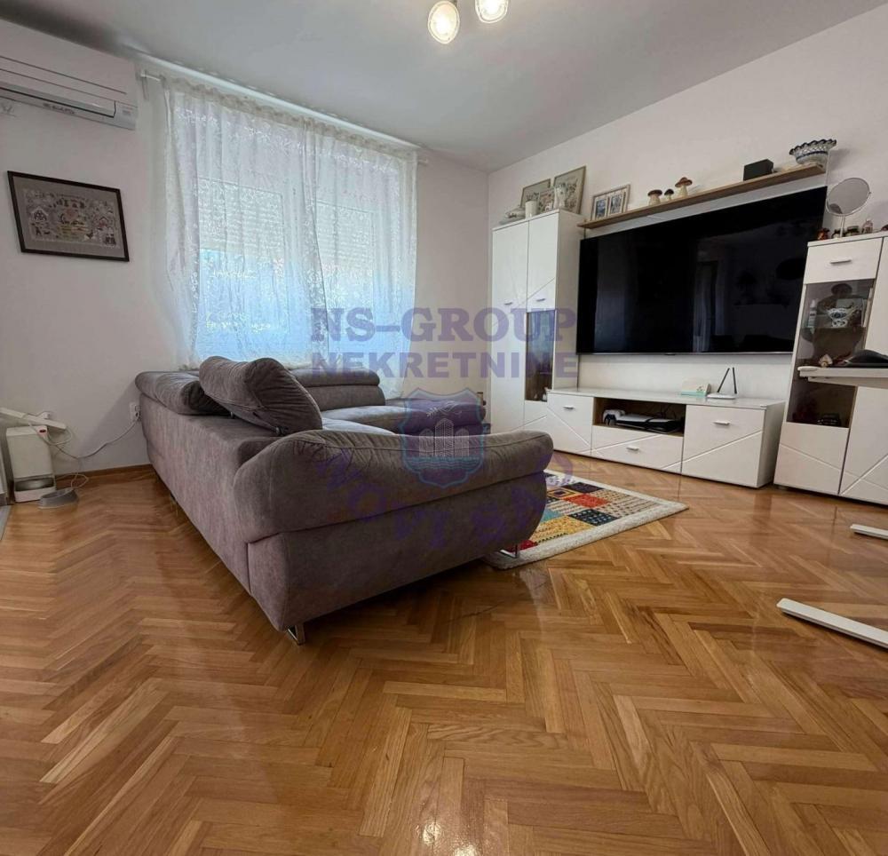 Glavna slika -Osećaj kao da živite u kući ! 