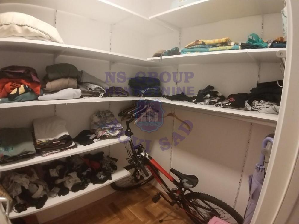 Slika 8 - Četvorosoban, 93m2, Bulevar patrijarha Pavla (Somborski bulevar) Novi Sad, sa terasom, ima lift