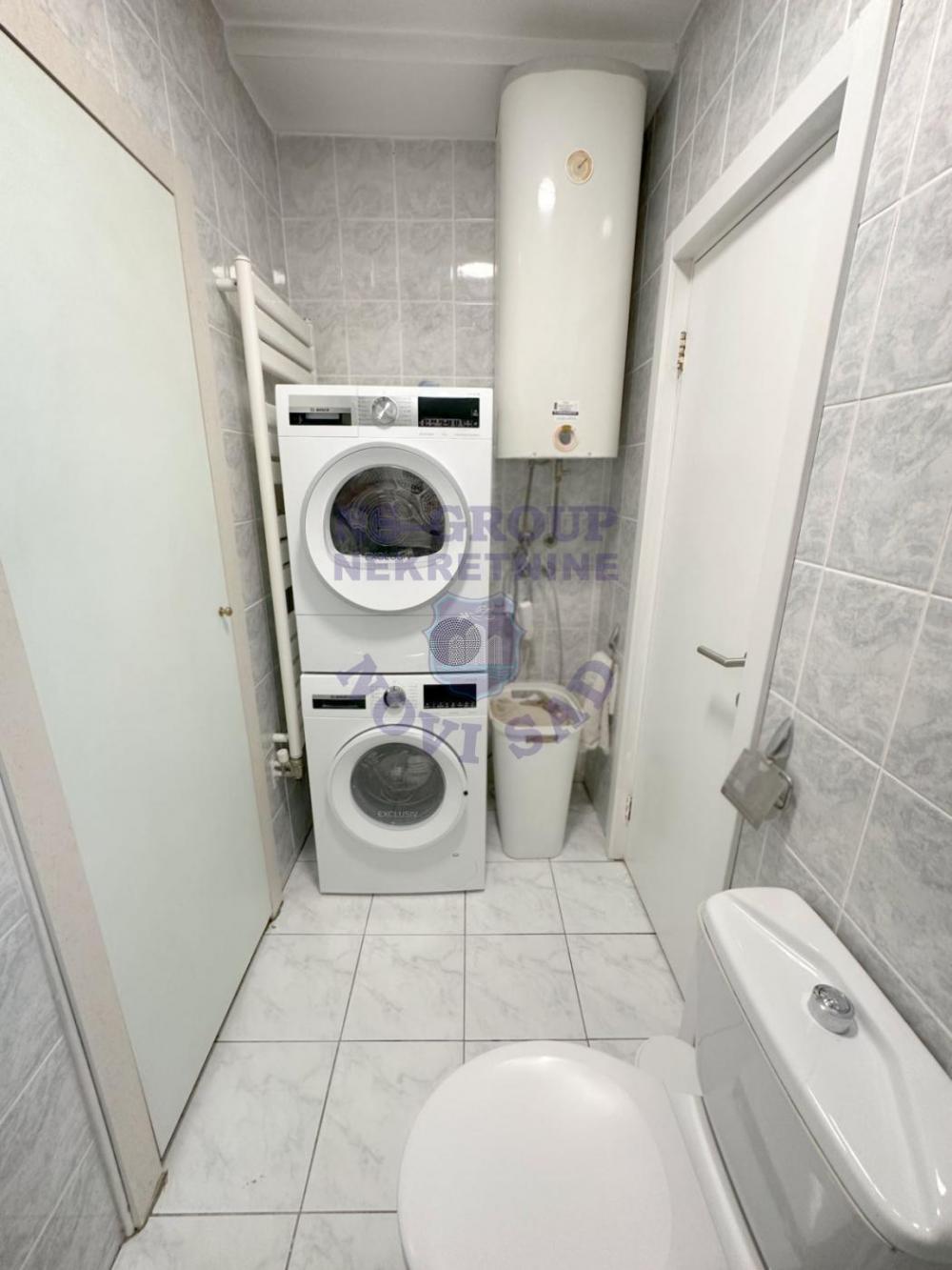 Slika 9 - Trosoban, 68m2, Bulevar oslobođenja Novi Sad, sa terasom, ima lift