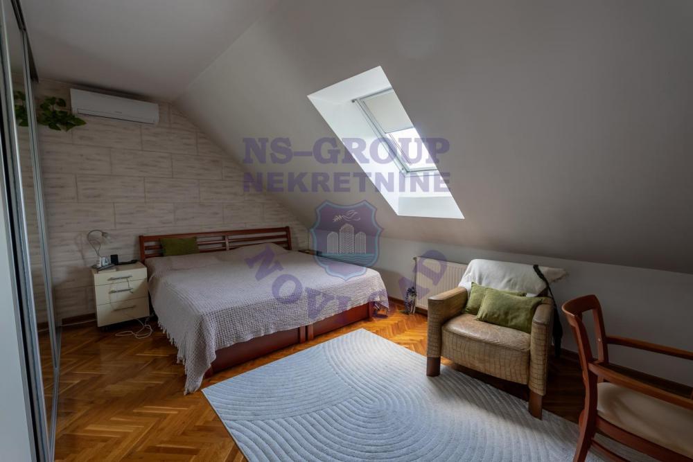 Slika 9 - Petosoban, 136m2, Grbavica Novi Sad, sa terasom, ima lift