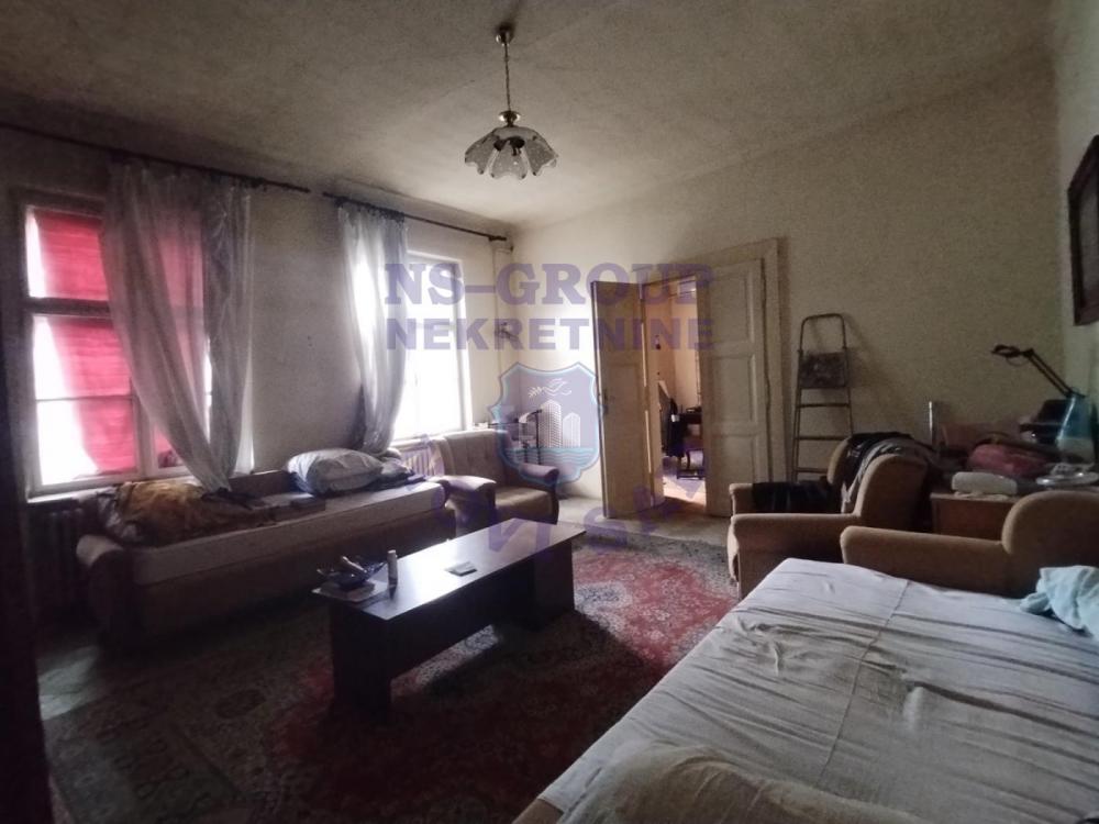 Slika 2 - Dvosoban, 68m2, Novi Sad centar Novi Sad