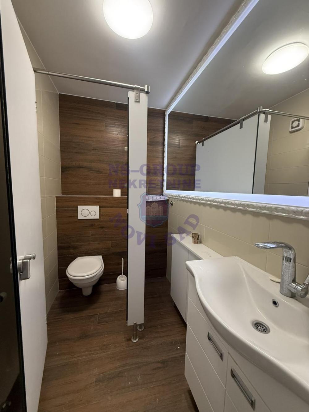 Slika 10 - Trosoban, 105m2, Bulevar patrijarha Pavla (Somborski bulevar) Novi Sad