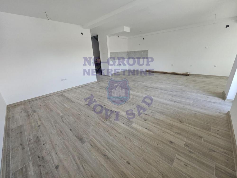 Slika 1 - Šestosoban, 138m2, Klisa Novi Sad, sa terasom, sa parkingom