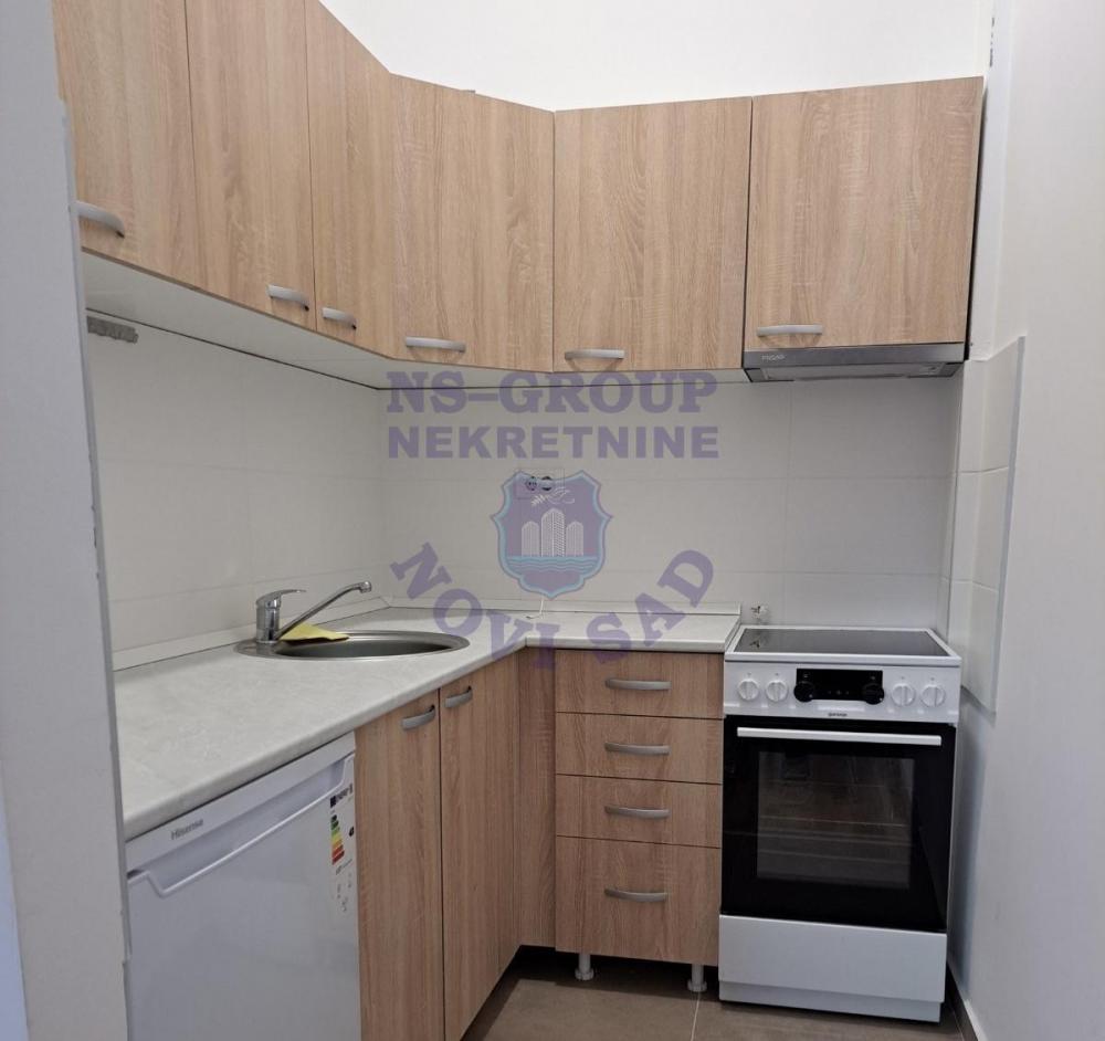Slika 2 - Garsonjera-27m2-Petrovaradin