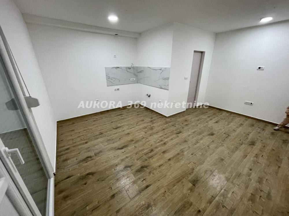 Slika 3 - POVOLJNO! GARSONJERA U VETERNIKU, NOVI SAD