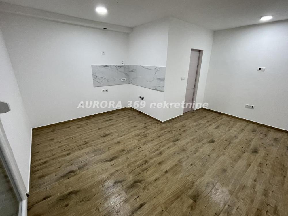 Slika 2 - POVOLJNO! GARSONJERA U VETERNIKU, NOVI SAD