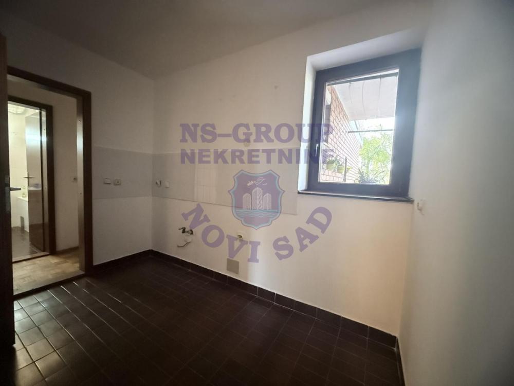 Slika 4 - 579308- Odličan trosoban stan