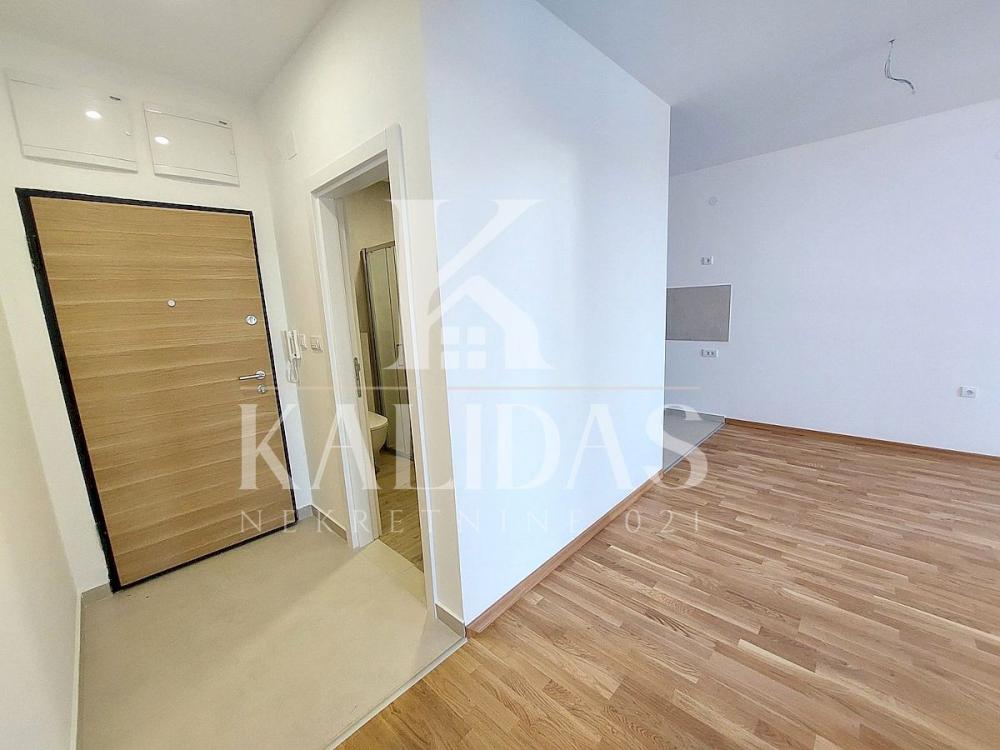 Slika 9 - Stan,NOVI SAD,TELEP,kv: 42, € 129780, ID: 1009047