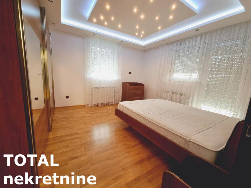 Slika 8 - Stan,NOVI SAD,LIPOV GAJ,kv: 70.00, € 170000, ID: 1103199