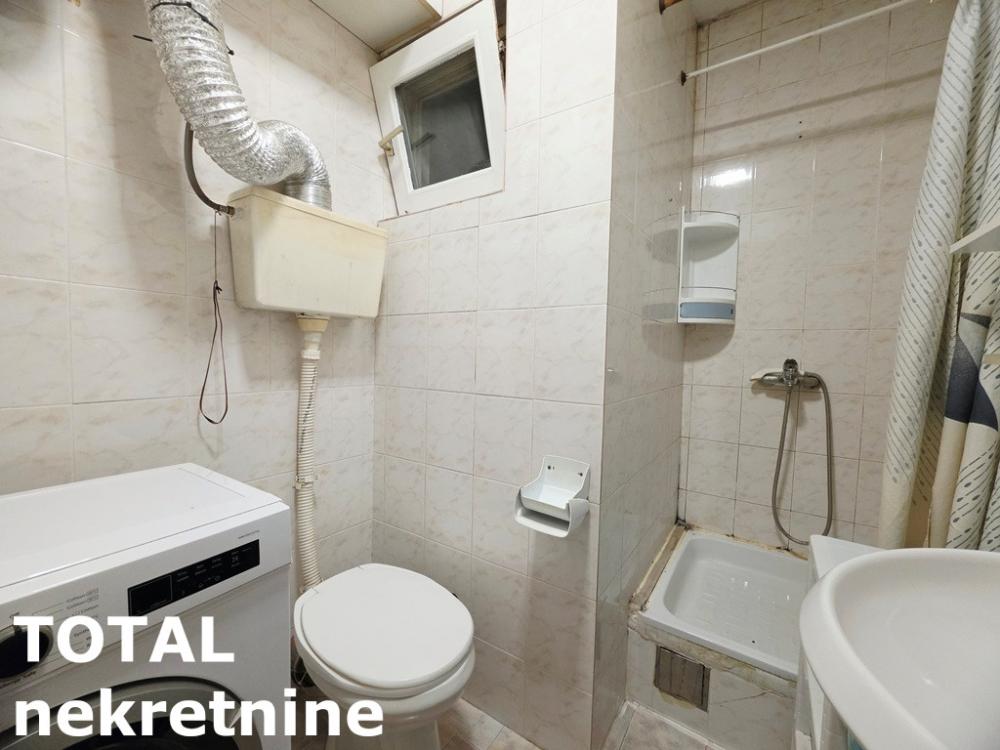 Slika 6 - Stan,NOVI SAD,CENTAR,kv: 34.00, € 105000, ID: 1103196