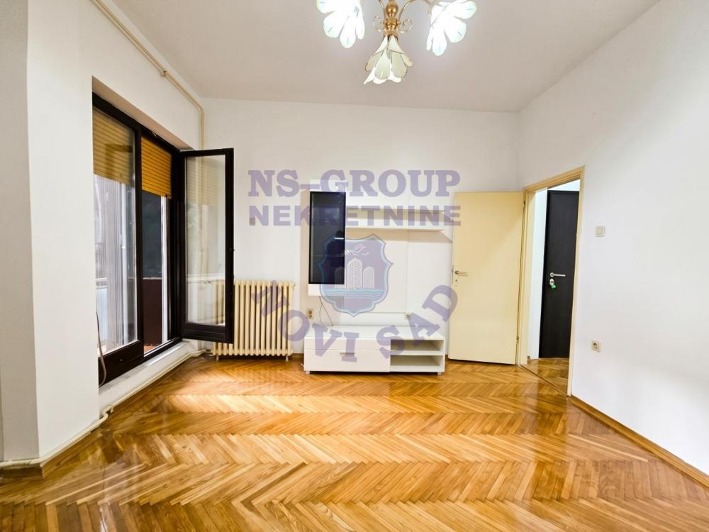 Slika 4 - Trosoban, 71m2, Novosadski kej Novi Sad, sa terasom