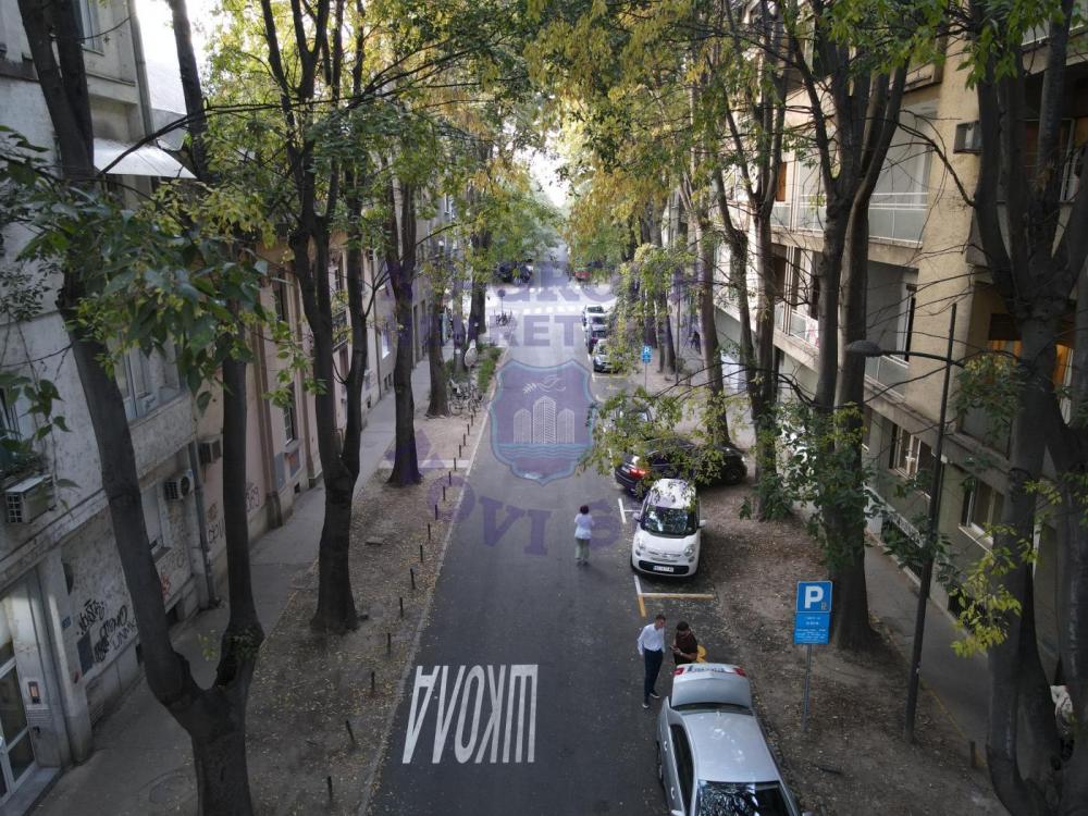 Slika 0 - Prestizan trosoban na KEJU!