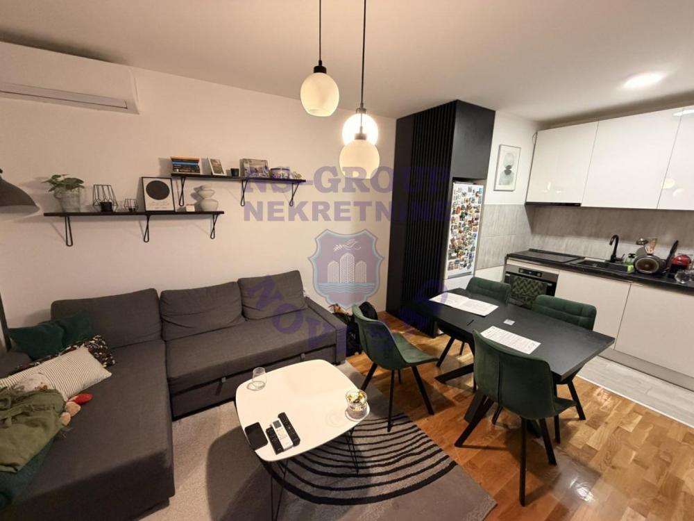 Slika 2 - Jednoiposoban, 39m2, Salajka (Partizanska ulica) Novi Sad, sa terasom, ima lift