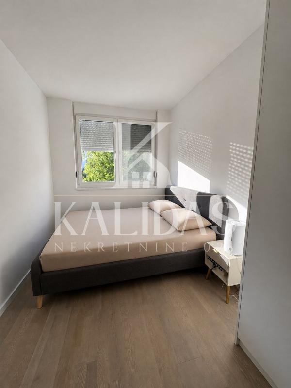 Slika 5 - Stan,NOVI SAD,TELEP,kv: 63, € 180000, ID: 1009050